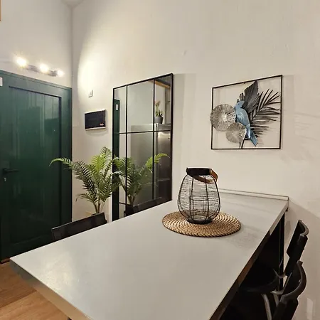 Hdfm Collection - Apartment